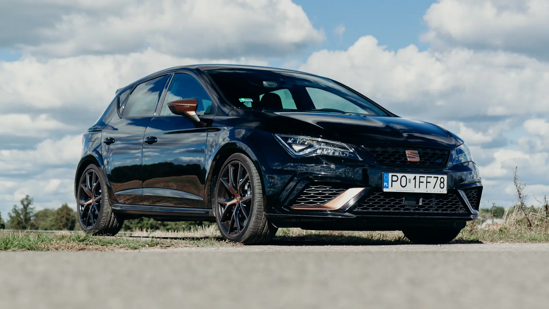 Bestia na sportowy tor i do pracy. Seat Leon CUPRA R to wymarzony kompakt