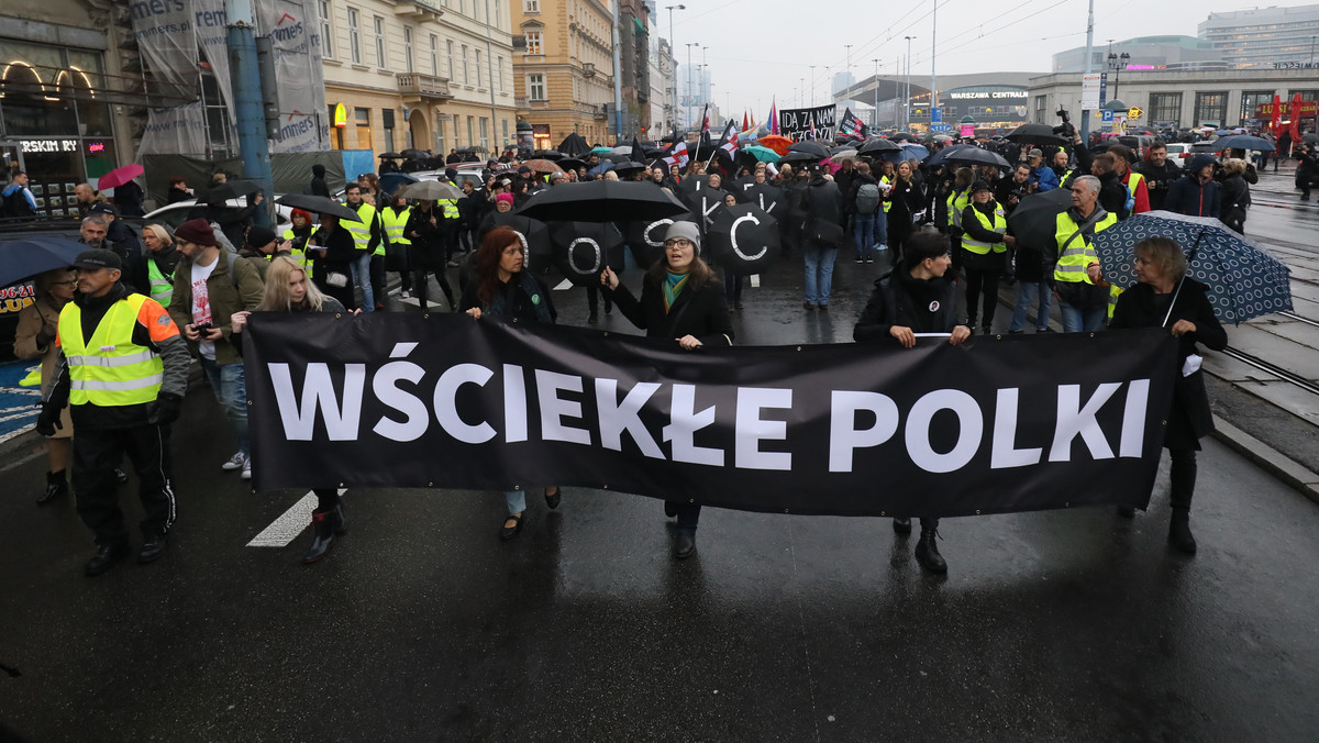 Pierwsza rocznica "Czarnego protestu" w Warszawie