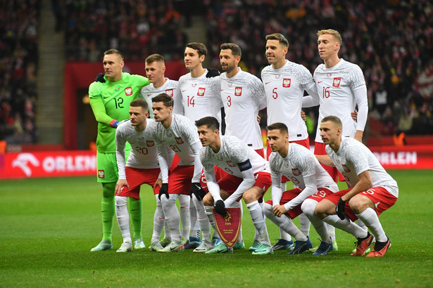 Piłkarze reprezentacji Polski pozują do zdjęcia przed meczem towarzyskim z Łotwą w Warszawie