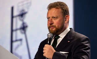 Szumowski rezygnuje z mandatu poselskiego. "Skupi się na pracy lekarza"