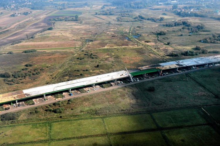 Dodatkowo przy arterii znajdą się przejazdy gospodarcze oraz przejścia dla zwierząt.