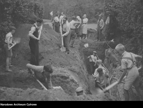 Sierpień i wrzesień 1939 r. - ostatnie dni pokoju, pierwsze dni wojny na podstawie zbiorów NAC.