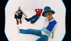 Twórcy hitu z filmu “Na rauszu” zapraszają na koncert w Warszawie