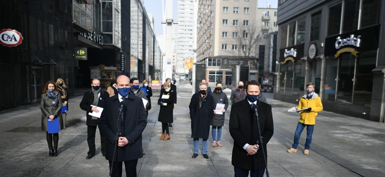 PO zbiera podpisy za likwidacją TVP Info. PiS: Mają zapędy autorytarne