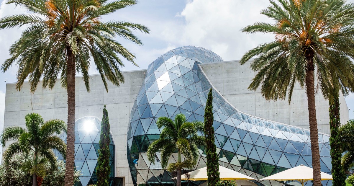 The coolest building in every US state, from historic estates to ...
