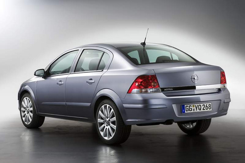 Opel Astra sedan – Numer Piąty