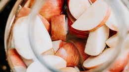 Jak zrobić ocet jabłkowy? Wypróbuj te przepisy