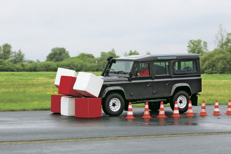 Land Rover Defender 110