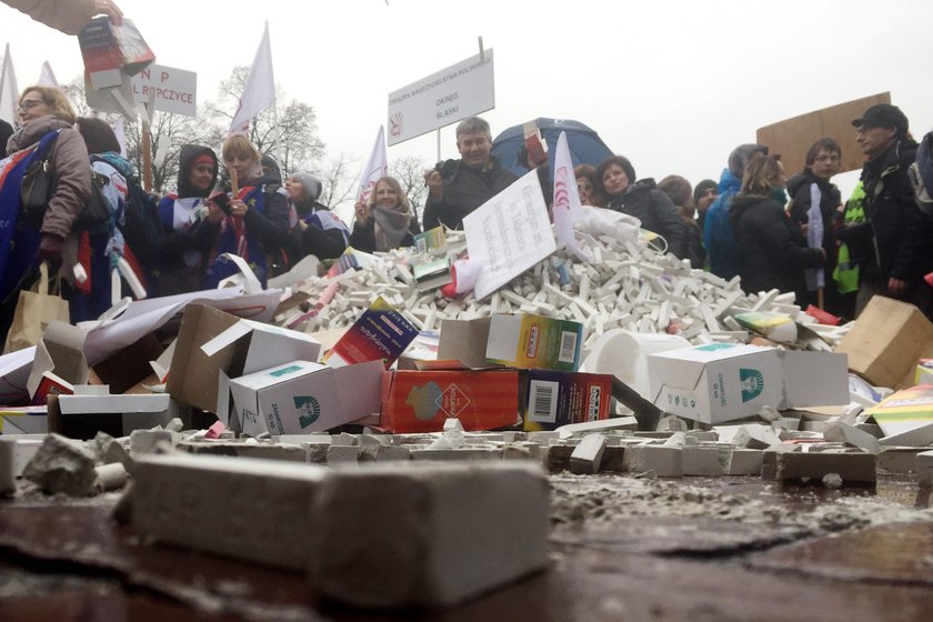 Protestowali przeciw reformie PiS