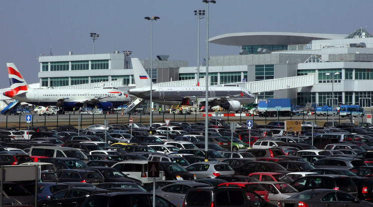 Pánik a reptéren: kiürítették a 2B terminálját /Fotó: MTI-Jászai Csaba