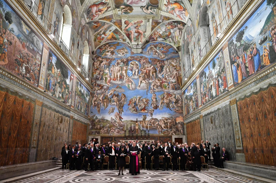 Predstavnici diplomatskog kora u Vatikanu u Sikstinskoj kapeli
