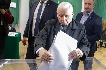 Klęska PiS w prestiżowym wyścigu. Miasta prezydenckie nie dla partii Jarosława Kaczyńskiego  [WYKRESY]