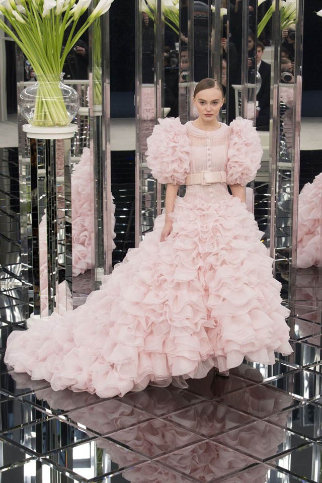 Top 6 momentum a francia couture hétről