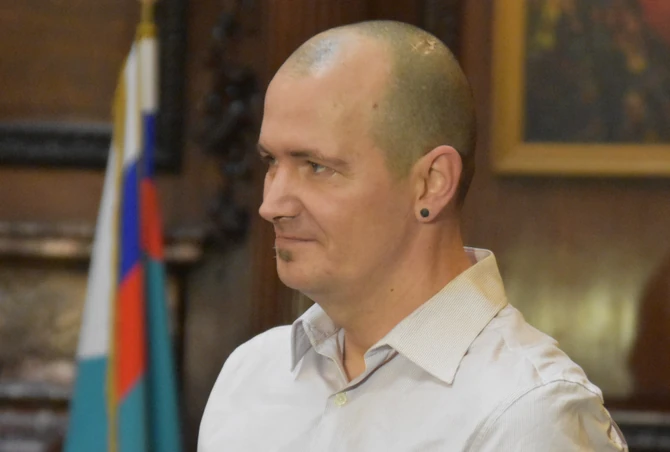 Čarli Rouli ostao je bez žene koju je želeo da zaprosi