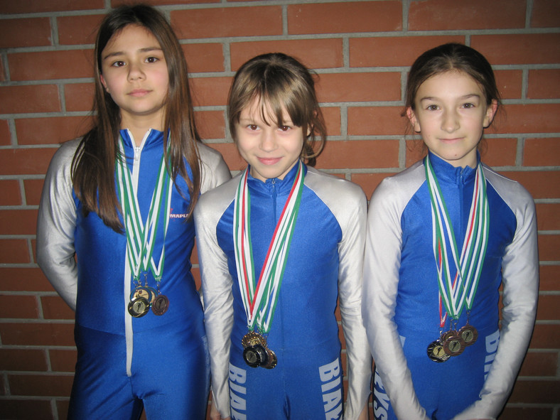 Natalia Maliszewska (w środku) zaczęła przygodę z łyżwiarstwem jako 10-latka. Od szkoły podstawowej była w jednej klasie ze swoją koleżanką z reprezentacji Polski Nikolą Mazur (z lewej).