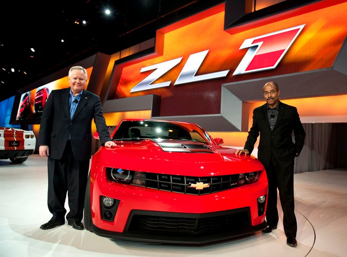 Oto chevrolet camaro ZL1 - amerykańska maszyna do produkcji adrenaliny i palenia opon; zadebiutowała podczas salonu samochodowego w Chicago. Dzięki doładowanemu silnikowi V8, o mocy 550 KM, model camaro ZL1 będzie najszybszym modelem w rodzinie camaro, jaki kiedykolwiek znalazł się w ofercie marki Chevrolet.