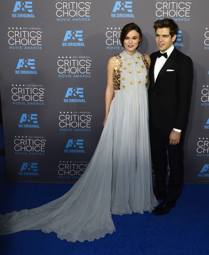 Keira Knightley z mężem na gali Critics' Choice Awards