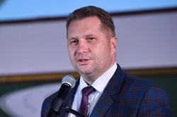 Czarnek wycofuje się ze słów o LGBT. Oto OŚWIADCZENIE