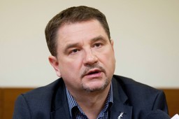 Ile zarabia szef "Solidarności" Piotr Duda?