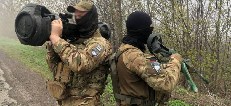 Są wściekli na Putina i zrzucają mundury. Legion Wolność Rosji walczy w Donbasie