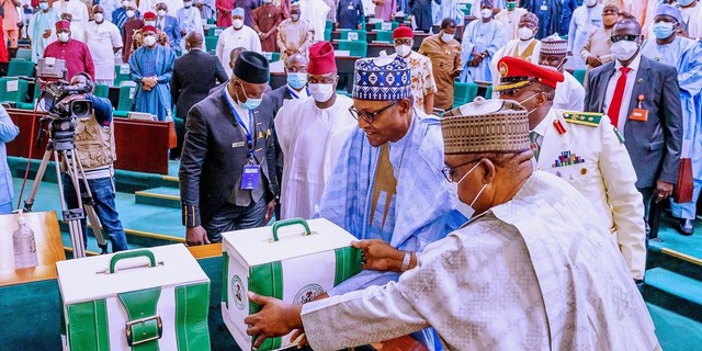 President Muhammadu Buhari presents 2021 budget proposal of N13.08 trillion to the joint session of the National Assembly on Thursday, October 8, 2020. [twitter/@NigeriaGov]