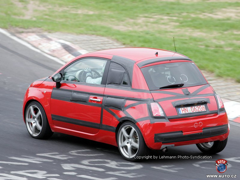Zdjęcia szpiegowskie: Fiat 500 Abarth na Nürburgringu