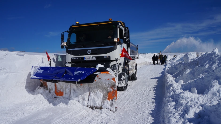 Smetovi na putu kod Duge Poljane