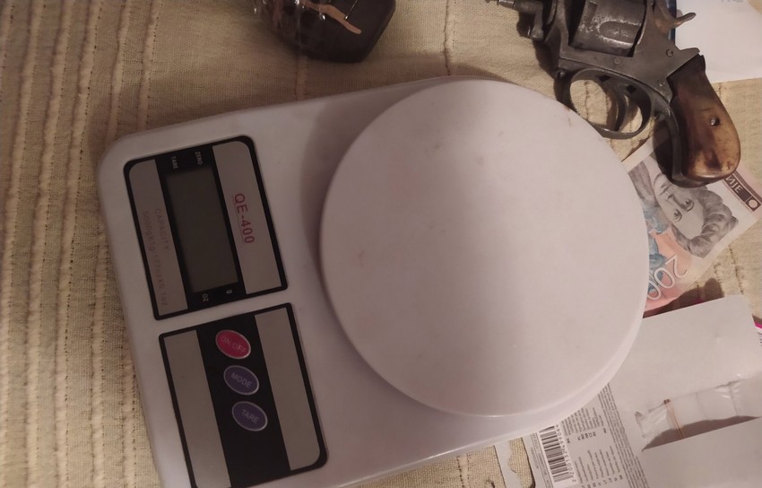 Droga, marihuana, hapšenje, oružje