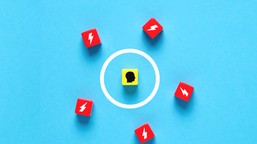 QUIZ. Podajemy trzy nazwiska, odgadnij imię. Na pytaniu nr 8 możesz się wyłożyć