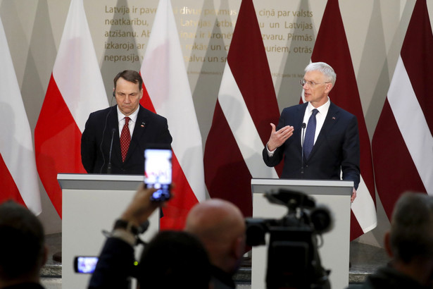 Minister Radosław Sikorski i Minister Łotwy Krisjanis Karins w Rydze