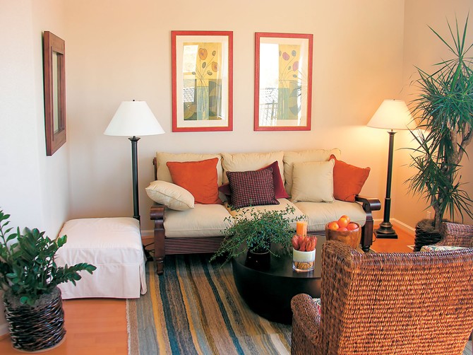12698_stock-photo-living-room-interior-shutterstock_1452693