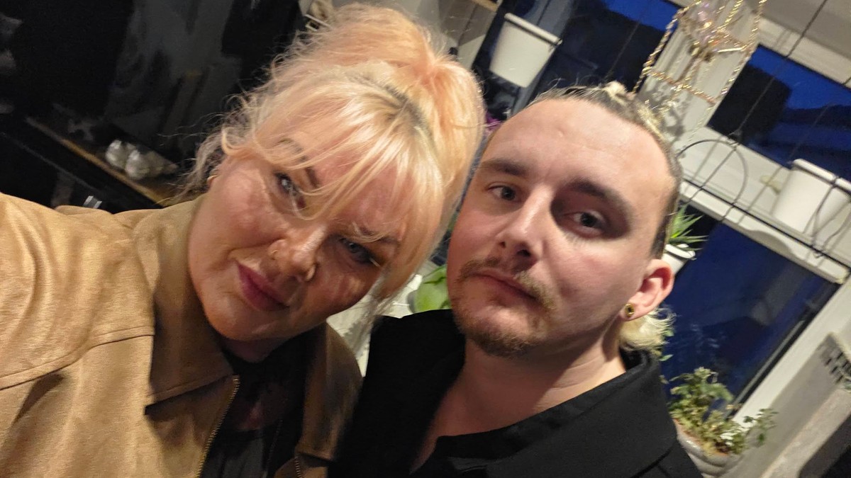 Em-Džej Bruk sa dečkom Bilijem