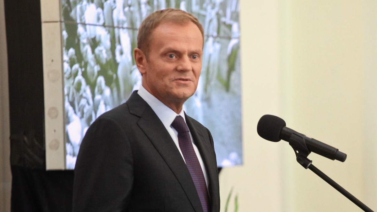 - W 2015 r. wszyscy uczniowie powinni móc korzystać z e-podręczników - powiedział premier Donald Tusk podczas uroczystej inauguracji roku szkolnego 2012/2013 w Sulęczynie na Kaszubach. Przypomniał, że prowadzony jest pilotaż rządowego programu cyfryzacji edukacji.