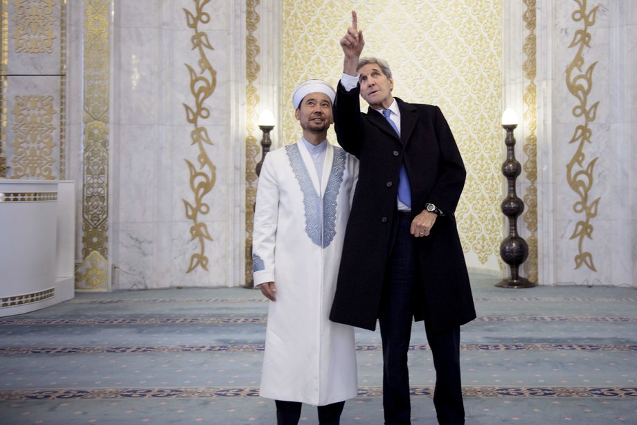 KAZAKHSTAN: Kerry tours Hazrat Sultan Mosque with Chief Imam Serikbay Oraz in Astana on November 2, 2015.