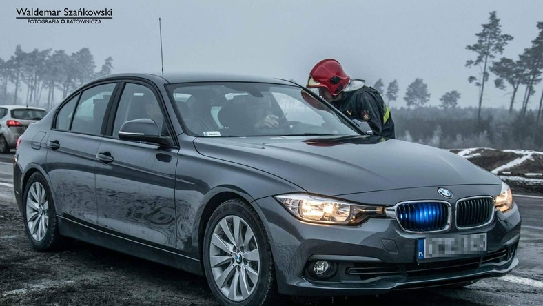 Policja przesiada się z insigni do BMW, a kierowcy