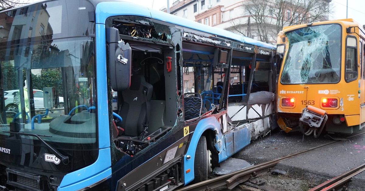 Busz és villamos ütközött a XIV. kerületben: életveszélyes sérült is van