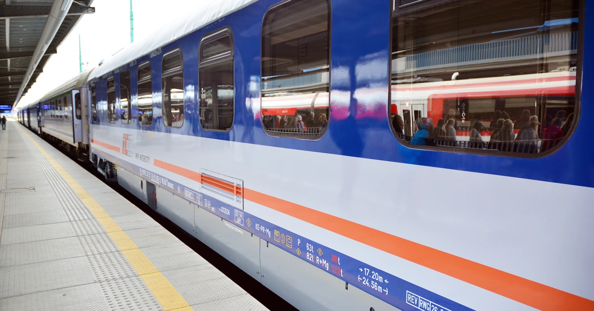 Pożar pociągu Intercity. Ewakuacja pasażerów