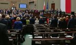 Posłowie nie chcieli uczcić Mazowieckiego. Wyszli z sali obrad