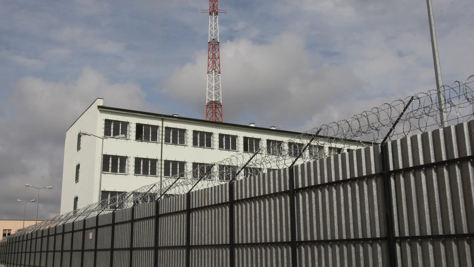 13-letnia Tiba z Iraku skończyła protest głodowy. Walczyła o wolność dla siebie i rodziny