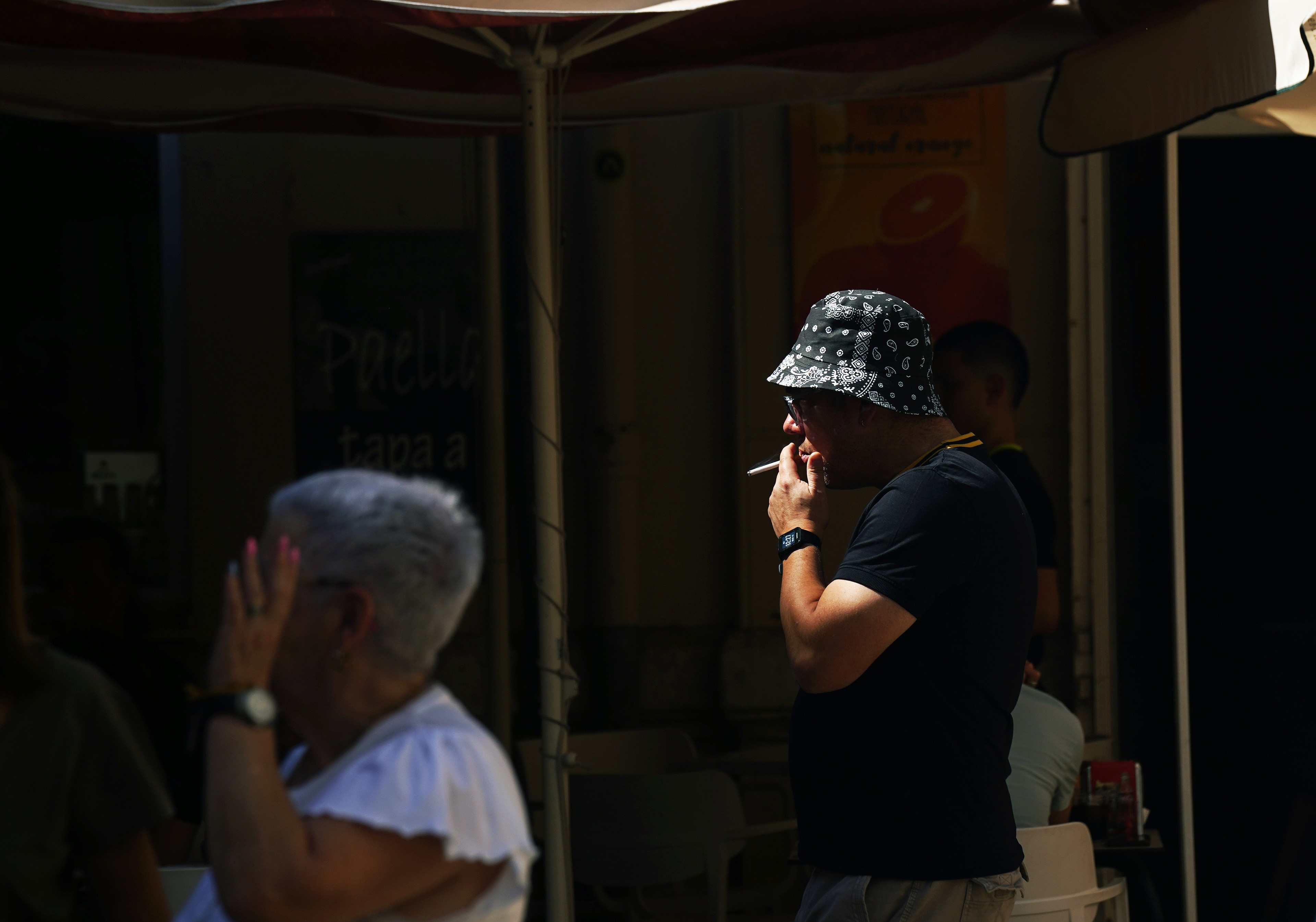 Reino Unido: Consumo de nicotina aumenta pese a caída del cigarrillo