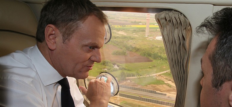 Premier Tusk obleciał autostradę helikopterem, czyli porażki i sukcesy