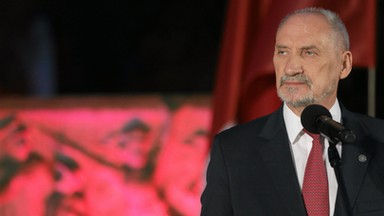 Niezalezna.pl: Macierewicz wygrał z Dukaczewskim