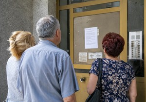 Na zgradi osvanuo oglas zbog kojeg se smeje cela Srbija