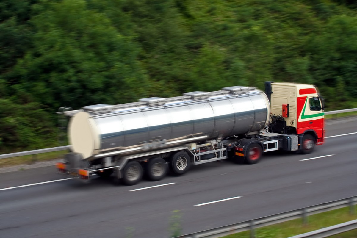 Sprawozdanie ADR trzeba złożyć do jutra. Muszą to zrobić wszystkie podmioty, które w ubiegłym roku brały udział w choć jednym przewozie towarów niebezpiecznych
