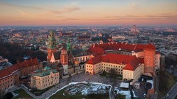 awaria w krakowie. gejzer wody paraliżuje ruch