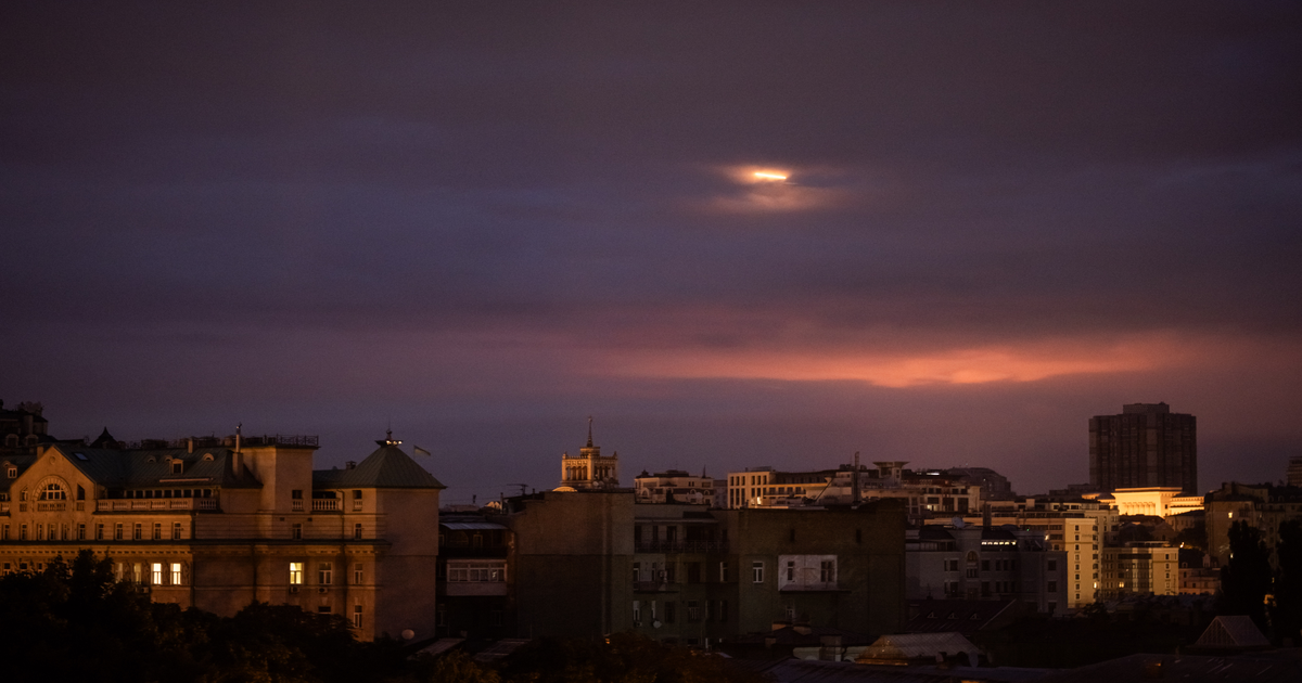 Ukraine bombarde une usine russe : Moscou intercepte 84 drones dans la nuit