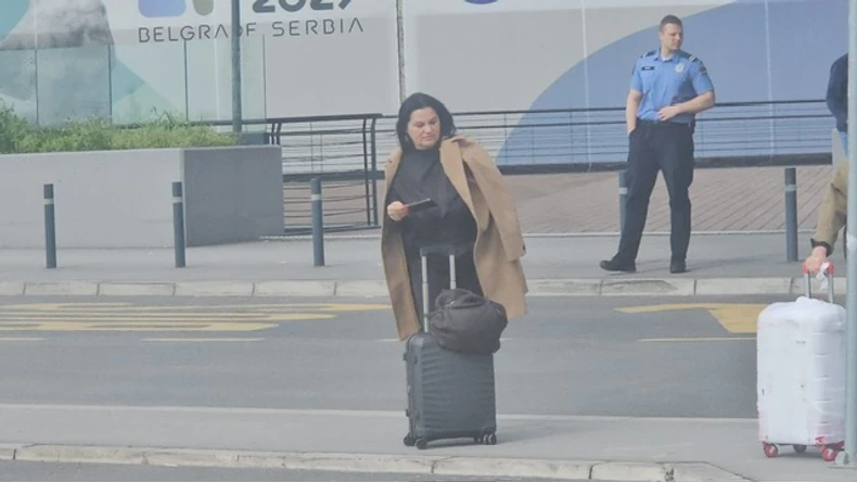 Janu Todorović sačekala ćerka na aerodromu