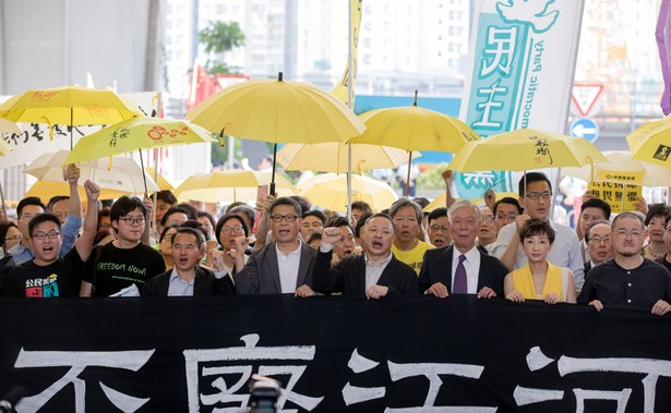 Rewolucja parasolek w Hongkongu. Protestowali w obronie demokracji, teraz idą do więzienia