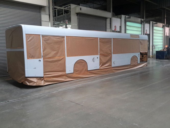 Urbino 12 przygotowany do lakierowania.