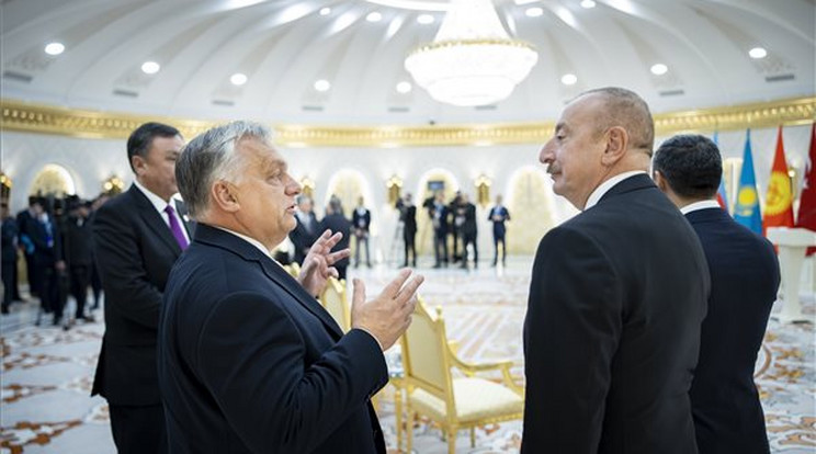 Orbán Viktor részt vett a Türk Államok Szervezete 10. csúcstalálkozóján Asztanában / Fotó: MTI/Miniszterelnöki Sajtóiroda/Fischer Zoltán